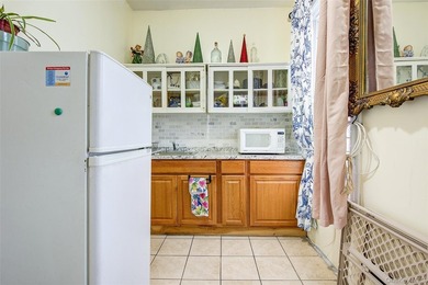 Welcome to 150 Ridgewood Avenue, a spacious fully detached - photo 13