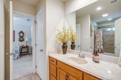Enjoy low-maintenance living in this well-maintained 3-bedroom - photo 22