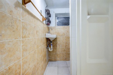 Welcome to 150 Ridgewood Avenue, a spacious fully detached - photo 28