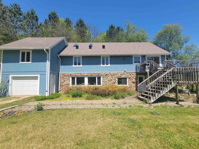 30 acres of scenic pasture and wooded land featuring a - photo 1