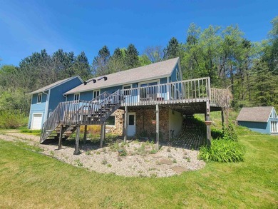 30 acres of scenic pasture and wooded land featuring a - photo 4