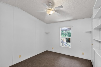 Home and Two Lots near Lake Palestine - photo 24