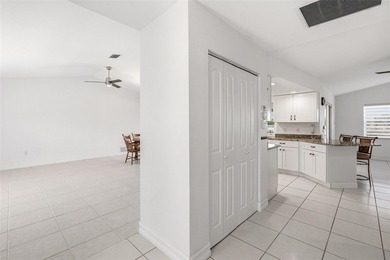 DOUBLE LOT!! SOUTH GULF COVE 2 BEDROOM, 2 BATH, 2-CAR GARAGE - photo 2