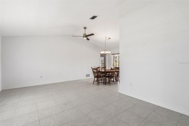 DOUBLE LOT!! SOUTH GULF COVE 2 BEDROOM, 2 BATH, 2-CAR GARAGE - photo 3