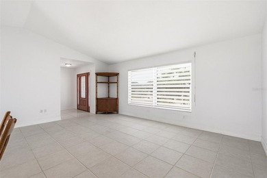 DOUBLE LOT!! SOUTH GULF COVE 2 BEDROOM, 2 BATH, 2-CAR GARAGE - photo 4