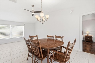 DOUBLE LOT!! SOUTH GULF COVE 2 BEDROOM, 2 BATH, 2-CAR GARAGE - photo 6
