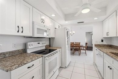 DOUBLE LOT!! SOUTH GULF COVE 2 BEDROOM, 2 BATH, 2-CAR GARAGE - photo 9