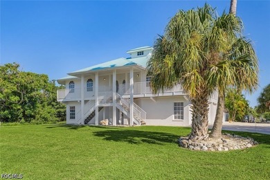 Discover an exceptional waterfront investment opportunity in - photo 5