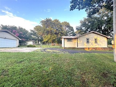 This nicely updated 2-bedroom, 2-bath home sits on approximately - photo 3
