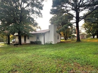 This nicely updated 2-bedroom, 2-bath home sits on approximately - photo 4