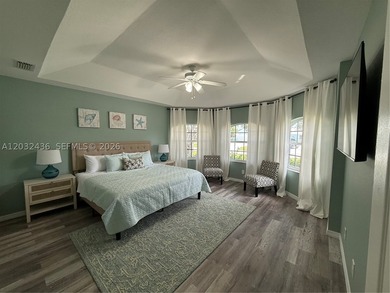 Beautifully renovated 3-bedroom, 2-bath CBS construction home - photo 12