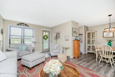 NEWLY RENOVATED! CLOVE LAKES! 24-HOUR DOORMAN! ELEVATORS! POOL! - photo 13