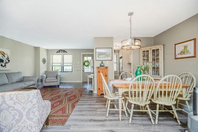 NEWLY RENOVATED! CLOVE LAKES! 24-HOUR DOORMAN! ELEVATORS! POOL! - photo 14