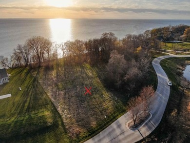 LAKE FRONTAGE!! Enjoy breathtaking sunset views from this - photo 3