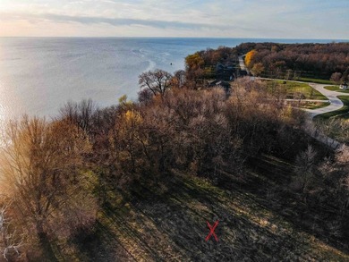 LAKE FRONTAGE!! Enjoy breathtaking sunset views from this - photo 4