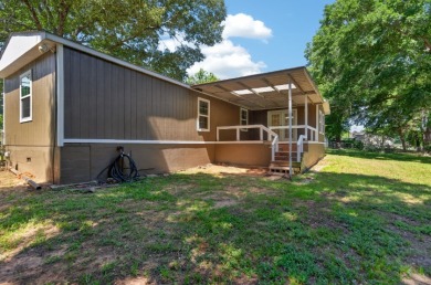 Home and Two Lots near Lake Palestine - photo 35