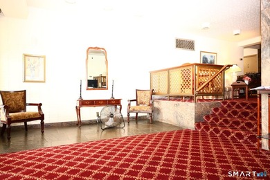 Stunning end unit 2-bedroom, 2-bath condo located in the - photo 16