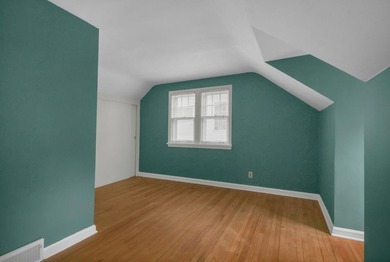 Vintage home with Indian Hills lake rights! Charming home - photo 19