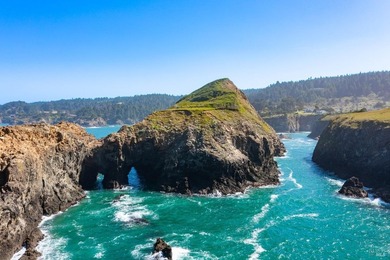 Unmatched views surround 3 sides of this rare oceanfront parcel - photo 23