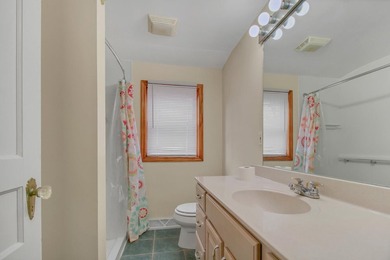 Vintage home with Indian Hills lake rights! Charming home - photo 24