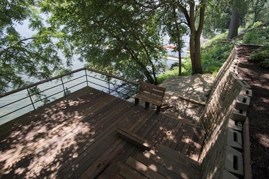 Beautiful LAKE KEGONSA HOME with 50' of frontage, pier, and - photo 6