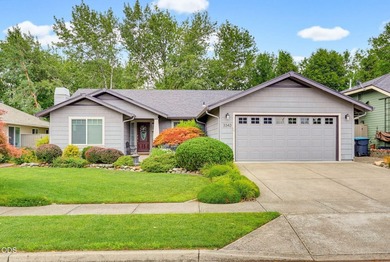Beautifully updated East Medford home featuring 3 bedrooms and 2 - photo 3