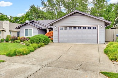 Beautifully updated East Medford home featuring 3 bedrooms and 2 - photo 4