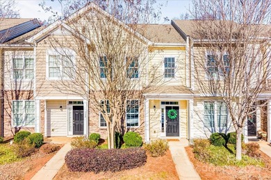 Lake Wylie Townhome/Townhouse For Sale in Belmont North Carolina