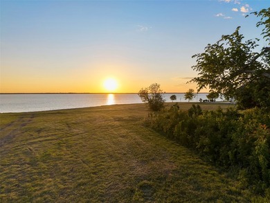 Discover the perfect sunset at 1534 Hubbard Drive in the highly - photo 20