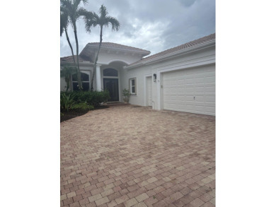 Lake Home For Sale in Delray Beach, Florida