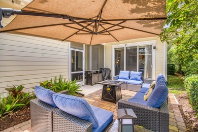 Rarely available single-level villa in Mallory Creek, offering a - photo 3