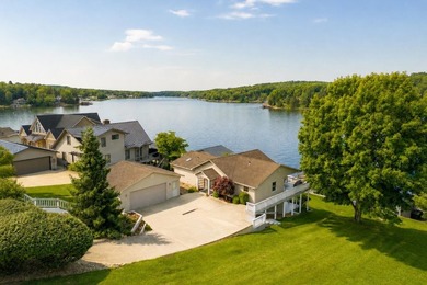 NEW LISTING! Welcome to 401 Lakeview Heights Drive, an Apple - photo 6