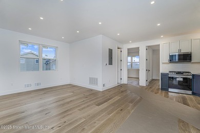 6 OVER 6 NEW CONSTRUCTION. BASEMENT SEPARATE ENTRANCE AND - photo 11