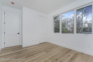 6 OVER 6 NEW CONSTRUCTION. BASEMENT SEPARATE ENTRANCE AND - photo 13
