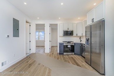 6 OVER 6 NEW CONSTRUCTION. BASEMENT SEPARATE ENTRANCE AND - photo 15