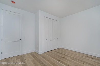 6 OVER 6 NEW CONSTRUCTION. BASEMENT SEPARATE ENTRANCE AND - photo 20
