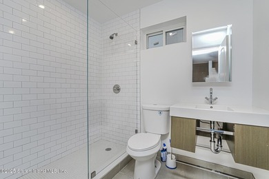 6 OVER 6 NEW CONSTRUCTION. BASEMENT SEPARATE ENTRANCE AND - photo 24