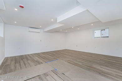 6 OVER 6 NEW CONSTRUCTION. BASEMENT SEPARATE ENTRANCE AND - photo 26