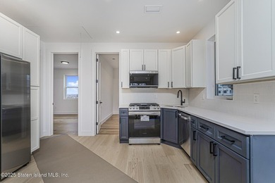 6 OVER 6 NEW CONSTRUCTION. BASEMENT SEPARATE ENTRANCE AND - photo 29