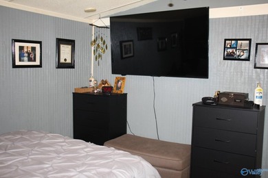 This is your chance for paradise on the lake, this home has it - photo 33
