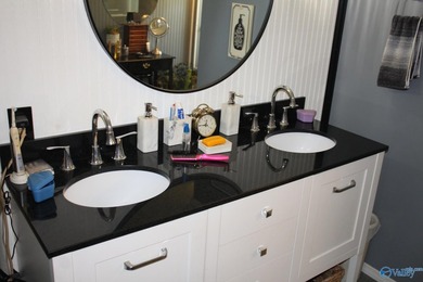 This is your chance for paradise on the lake, this home has it - photo 35