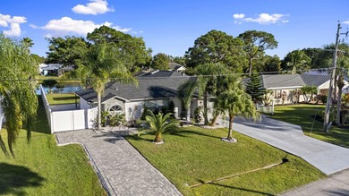 Newly Renovated High End Waterfront Home New Roof, Kitchen - photo 2