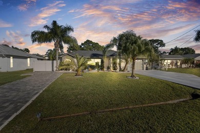 Newly Renovated High End Waterfront Home New Roof, Kitchen - photo 3