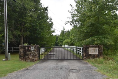 MOTIVATED SELLER!! Beautiful Riverfront Property in private - photo 4