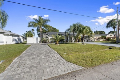 Newly Renovated High End Waterfront Home New Roof, Kitchen - photo 7