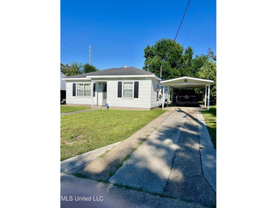 Charming Beachside Bungalow in Biloxi - Perfect for Coastal - photo 1
