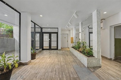The convenient location in Flushing (Close to everything) - photo 4