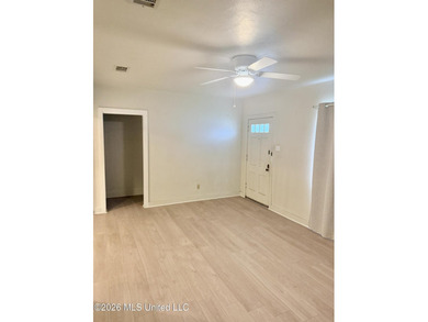 Charming Beachside Bungalow in Biloxi - Perfect for Coastal - photo 6