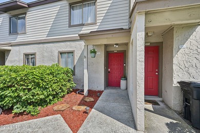 (private lake, pond, coastal) Condo For Sale in Jacksonville Florida