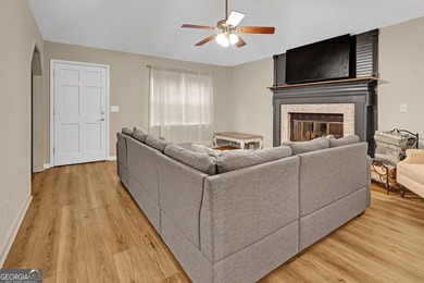 Welcome to this beautifully maintained four-bedroom, two-bath - photo 3